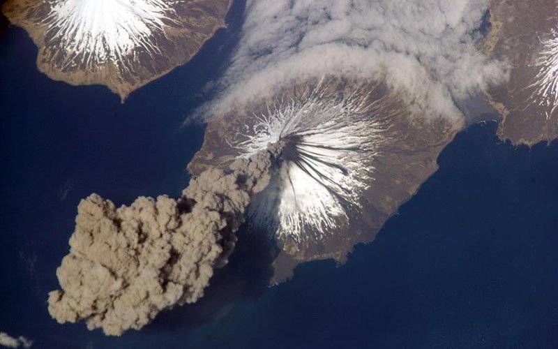 Vulcão em erupção Vulcão